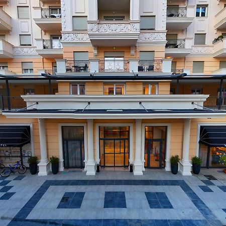 Hotel Mozart Shkoder Bagian luar foto